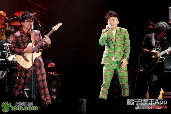 《中国有嘻哈》嘻哈侠欧阳靖告别舞台，台上台下的选手都流泪了（5）