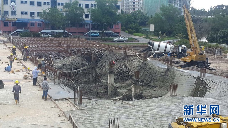 文莱首都斯里巴加湾市斯市商业区发生在建商业楼坍塌事故（组图）