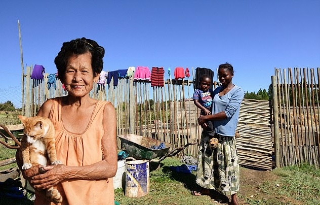 暖心！泰国摄影师丘布P图带85岁母亲环球旅行（2）
