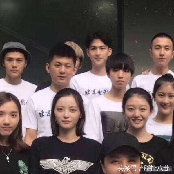 王源人气下滑,千玺后来居上,王俊凯上大学,tfboys还能