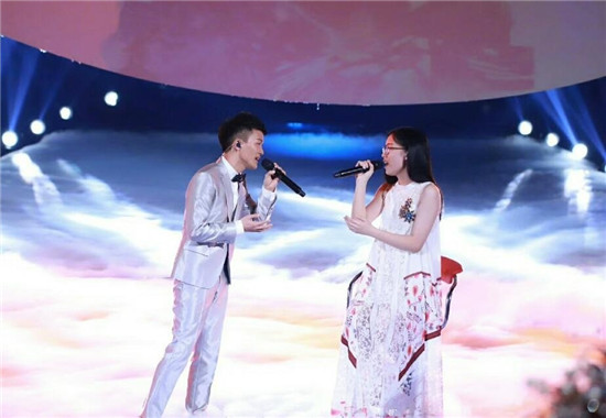 中国新歌声2郭沁周深演唱《大鱼》 郭沁个人资
