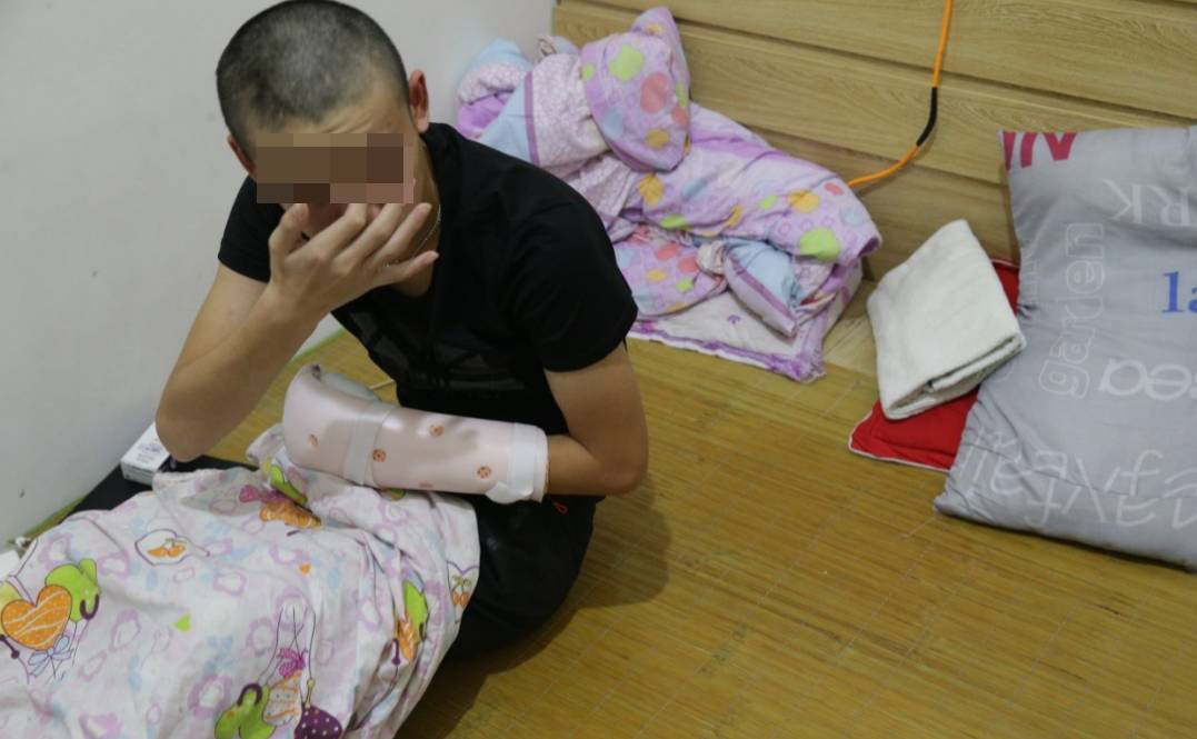 疑口角纠纷 南安水头一16岁少年被同事砍中动脉不幸身亡