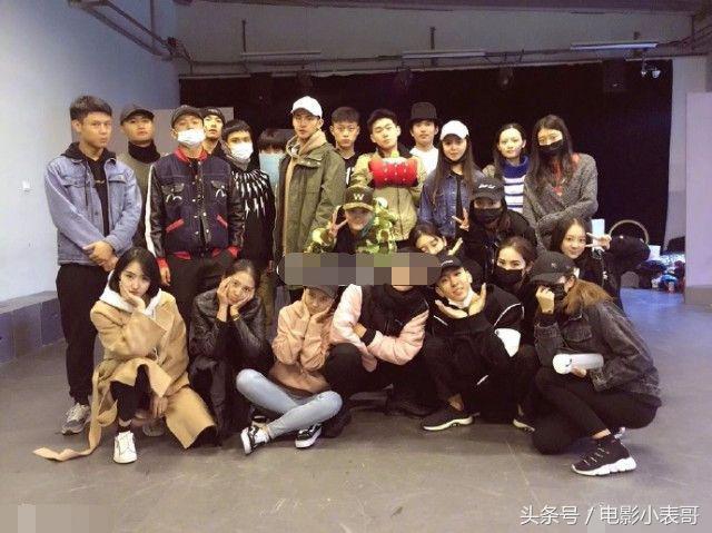 王俊凯去上课大家都不逃课了，老师：这是我带过最好的一届