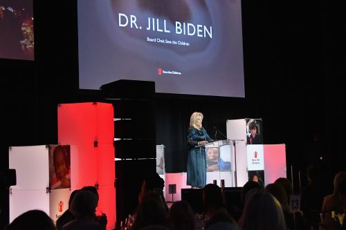 3_前美国副总统夫人（2009-2017）兼救助儿童会董事会主席吉尔·拜登博士发表感言