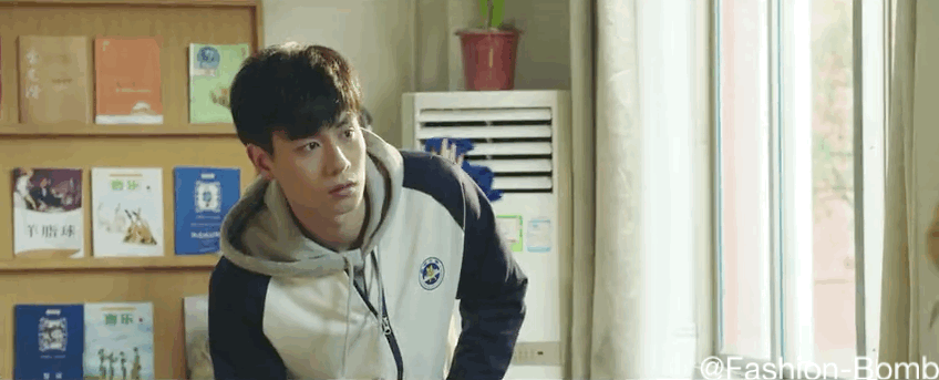 胡一天《致我们单纯的小美好》高冷学霸江辰和元气陈小希爱情甜齁