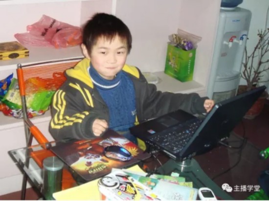 《王者荣耀》国服第一韩信寂然16岁生日 玩游戏已10周年？