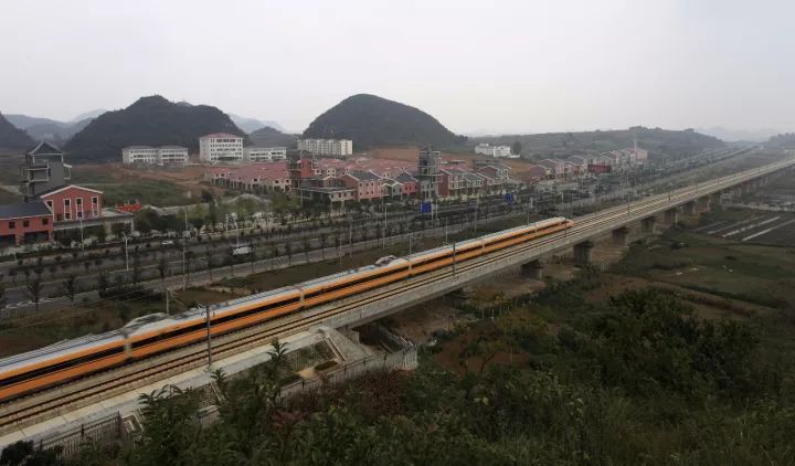 沪昆高铁贵州段个别隧道竟出现严重质量问题 施工偷工减料