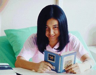 90年的蓝盈莹演技炸裂,但95后的张子枫和侯明昊也不差啊(2)