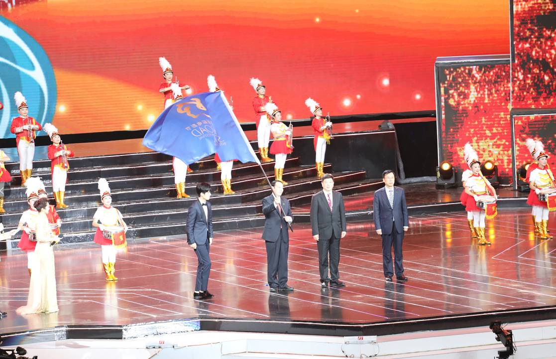 快讯！丝路电影节正式闭幕！成龙大哥在福州获得了一个神秘大奖！（6）