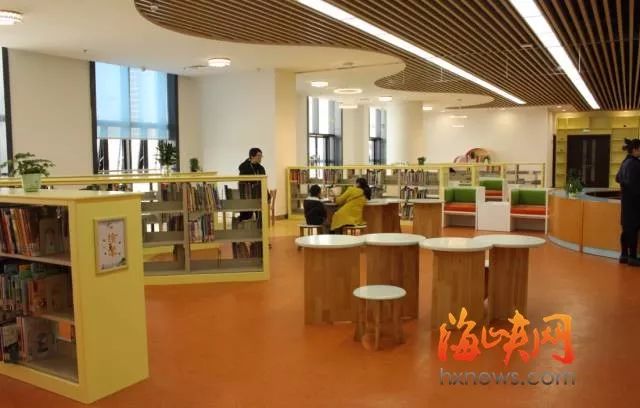 福州最牛图书馆首日体验来了！看电影 玩VR 看最美江景！（2）
