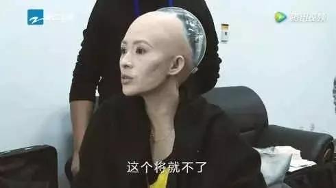 章子怡由于道具低劣崩溃流泪，网友：对自己要求太苛刻
