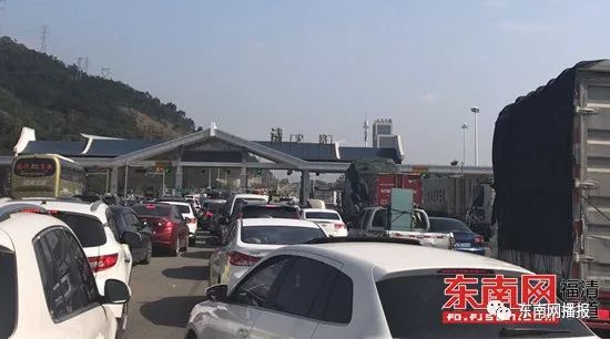 惨烈！3人身亡！沈海高速福泉福州段小车相撞!女乘客被甩出！