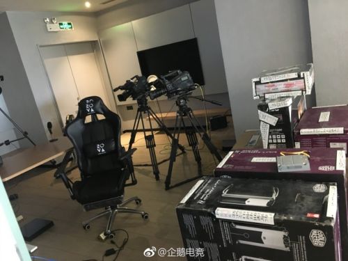 蛇哥腾讯自证首日：表现差劲受圈内疯狂嘲讽！蛇哥直播账号地址