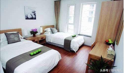 中国首批抵达平昌的运动员，晒宿舍照片，条件如出租屋一样简陋！