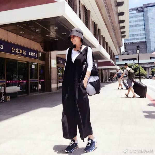 陈美凤是台湾最性感老太太，替前夫还债养家，62岁身材傲人（4）