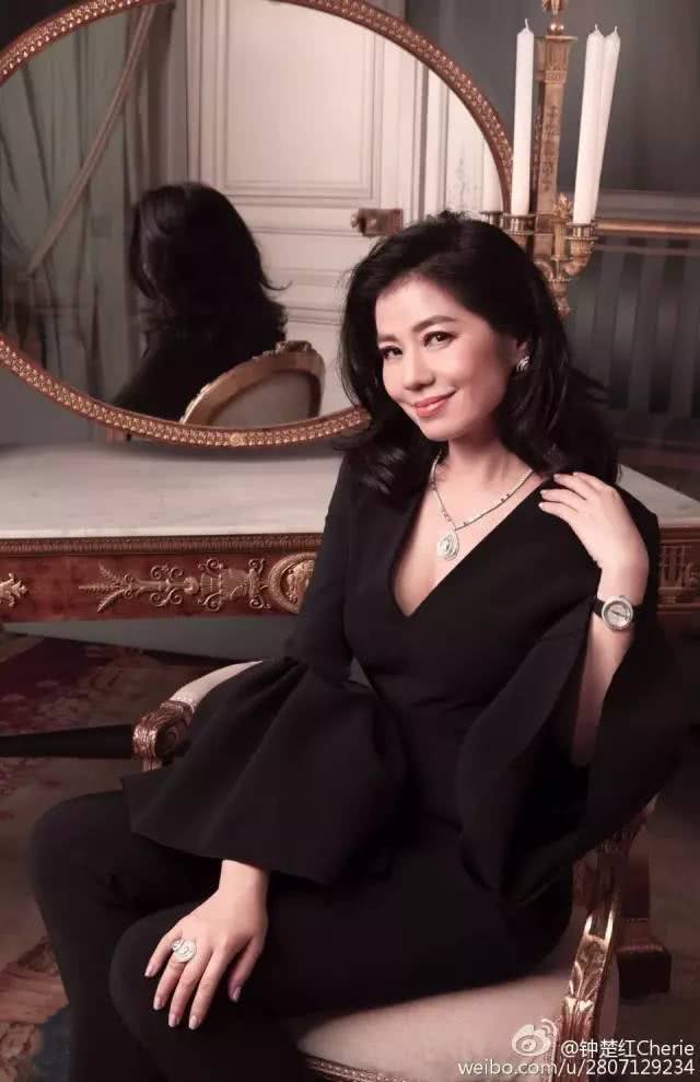 钟楚红是最美港姐，丈夫朱家鼎去世，她宣称此生不再改嫁！（3）