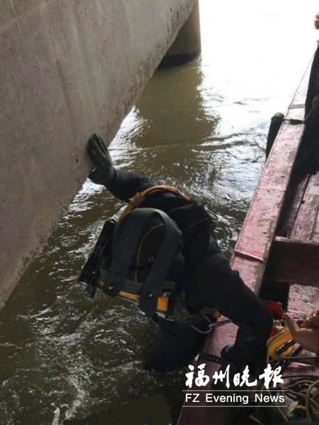 “蛙人”为大桥体检 福州解放大桥等4座桥梁已完成检查