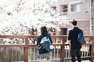 在日中国留学生学习刻苦多考取日本一流名校