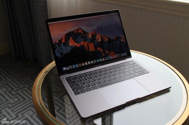 13寸入门版Macbook Pro电池膨胀 苹果宣布免费更换