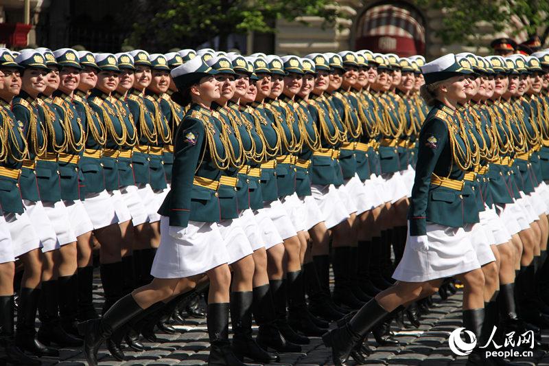 俄红场阅兵气势磅礴 纪念卫国战争胜利73周年