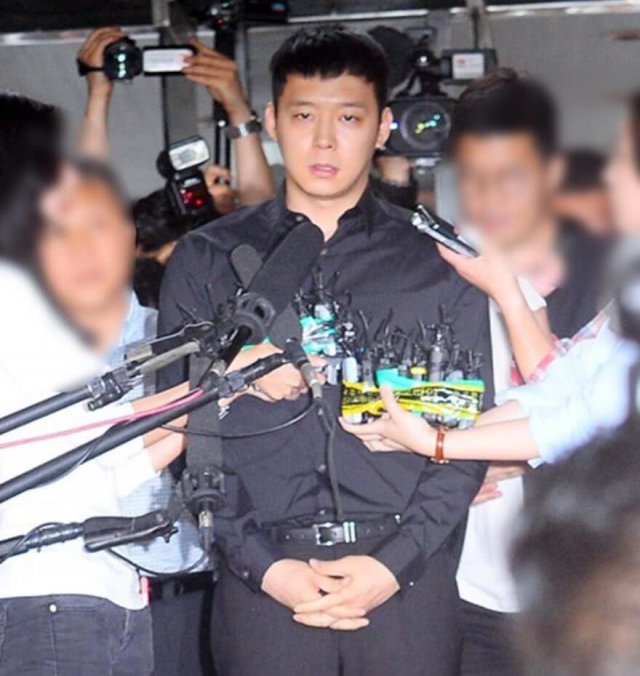 朴有天黄荷娜最新消息 朴有天被爆分手豪门孙女婚礼取消 