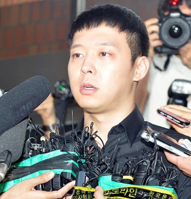 朴有天黄荷娜最新消息 朴有天被爆分手豪门孙女婚礼取消 