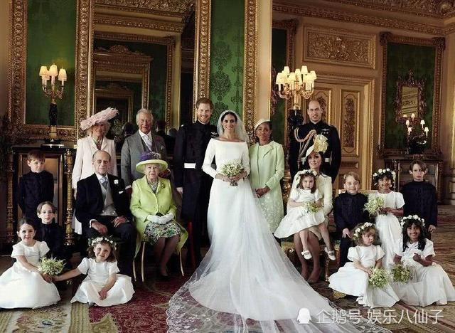 威廉王子和哈里王子大婚全家福对比，网友：若戴安娜还在该多好！