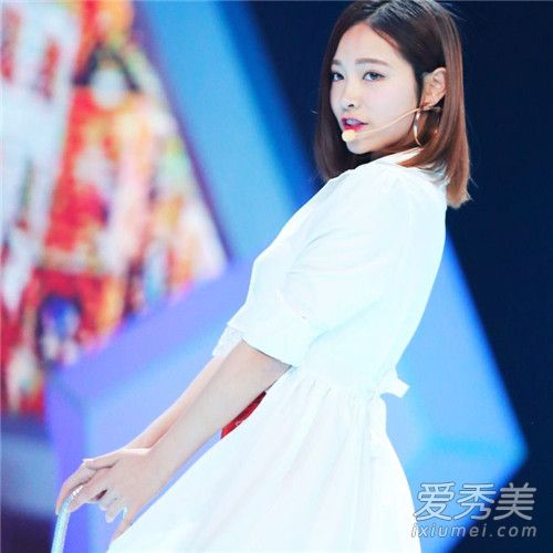 许佳琪为什么被封国民村花 许佳琪被封国民村花是怎么回事
