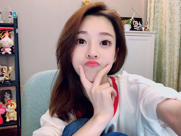 斗鱼饼干狂魔和冯提莫什么关系 饼干和冯提莫离婚是真的吗