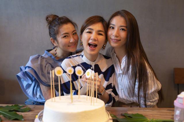 陈嘉桦生日，SHE三姐妹再次合体庆生，任家萱和田馥甄依然很美！
