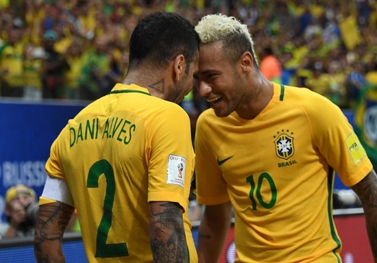 世界杯巴西vs哥斯达黎加预测首发，内马尔暴力鸟领衔菲米替补
