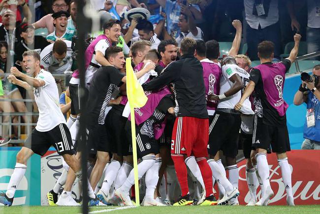 世界杯-克罗斯读秒绝杀赎罪 10人德国2-1逆转瑞典