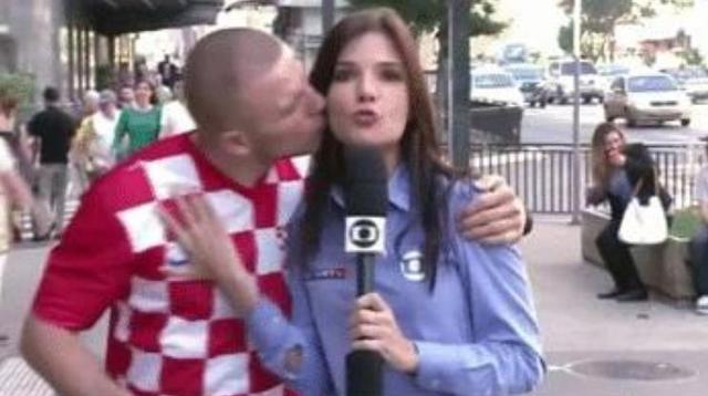 巴西女记者遇强吻 女记者“快闪”功夫获网友点赞！
