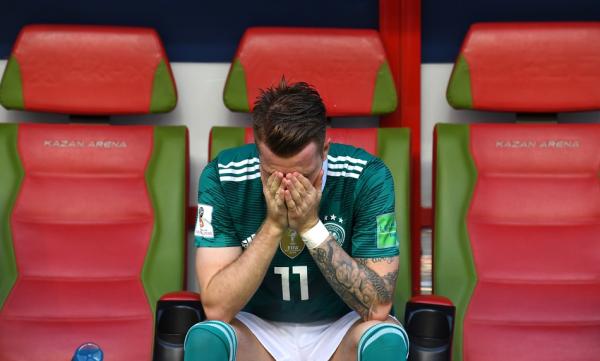 厄齐尔首发德国0：2负于韩国 德国韩国球员为何在赛后都哭了？