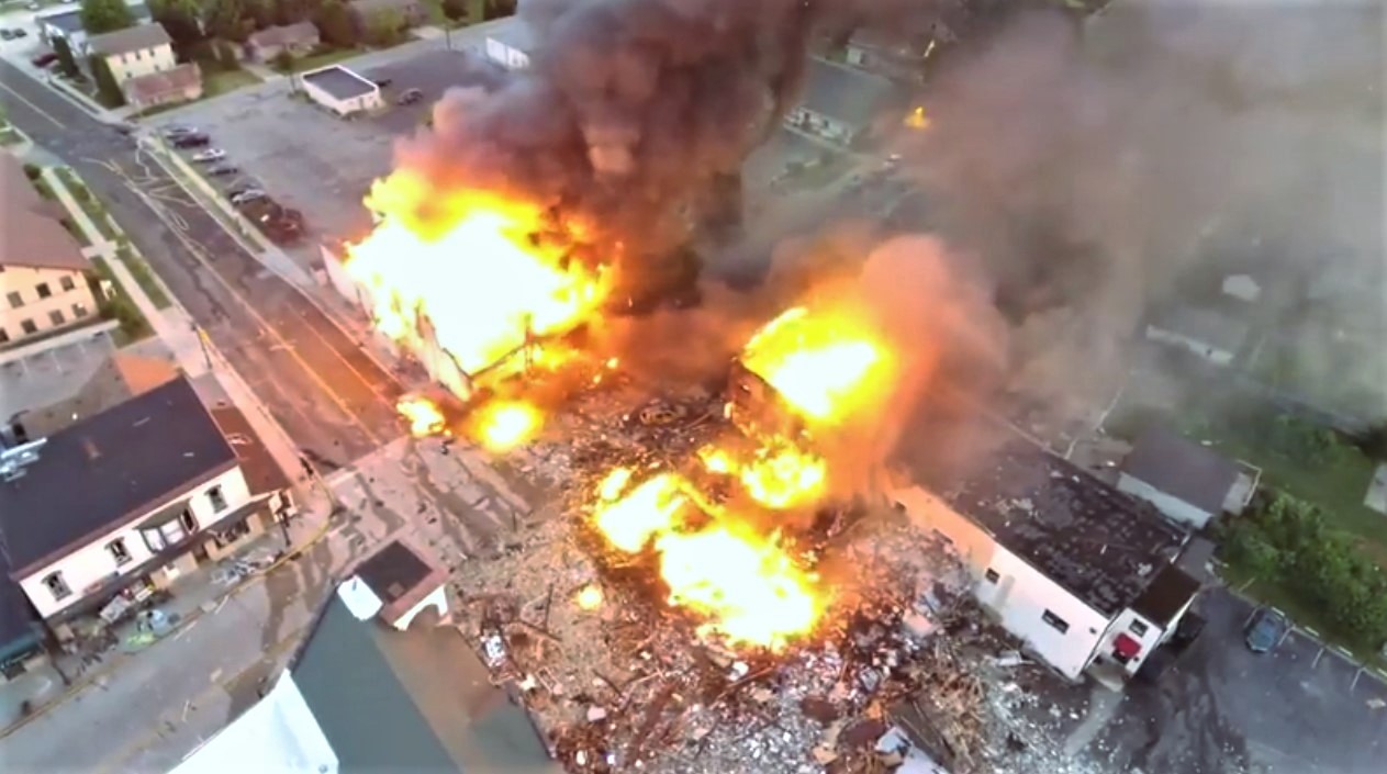 美国天然气管道爆炸多人受伤 数栋建筑物被炸毁现场图曝光