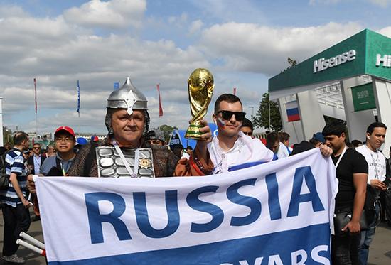 200PK上千！俄足球流氓成名世界杯为啥不能消停？
