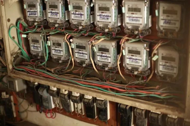 供电公司说无权管这些变压器，小区居民蒙了