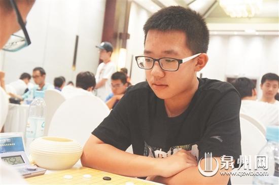 15岁围棋少年骆焯凡定段成功 泉州迎来第二位职业棋手
