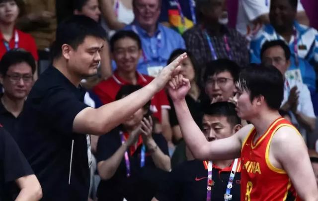 韩国篮协主席：“你们运气真好”，姚明的回答被网友怒赞！