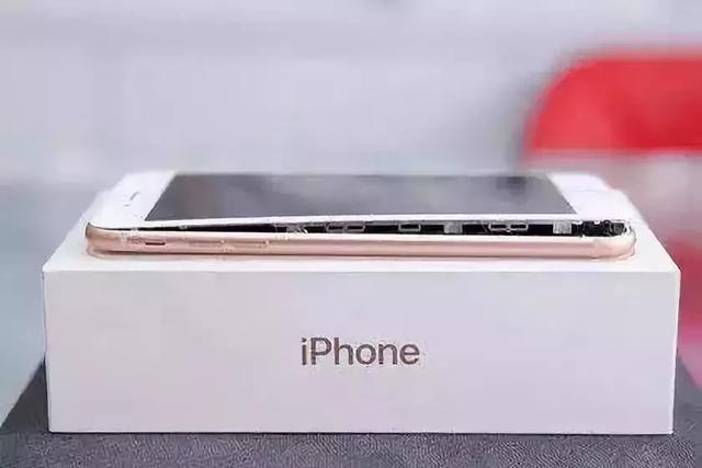 苹果创新了什么？ 苹果最贵iPhone的尴尬，双卡双待特供中国（2）