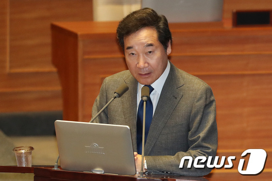 朴槿惠李明博双双狱中受审 韩国总理：我也心痛