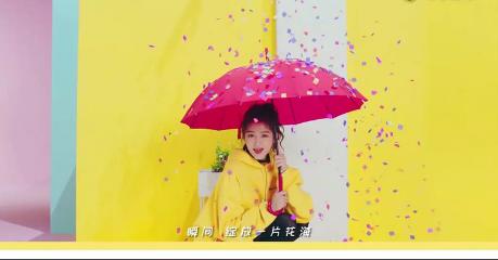 关晓彤新歌MV刚发布2小时，就被网友猛批：愚蠢的抄袭IU李智恩