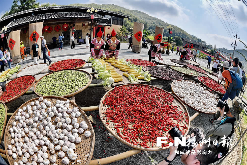 罗源举办第二届 “稻鱼·畲风” 旅游节