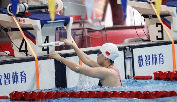全国游泳锦标赛女子50米仰泳 傅园慧破28秒夺冠