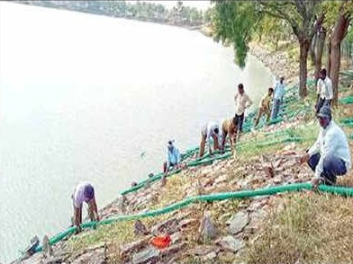 印度艾滋病人溺亡 村民怕“传染”排空218亩湖泊