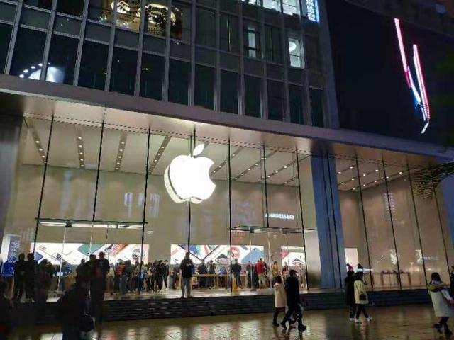 实地探访：苹果上海旗舰店未收到“禁售令” 高通再提“强制执行申请”