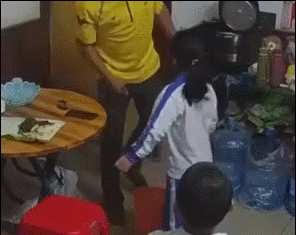 深圳警方通报虐童案：女童父母被采取刑事强制措施