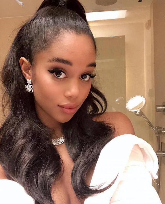 蜘蛛侠女主恋情曝光，男友是克莱汤普森，两人十指紧扣甚是亲密！