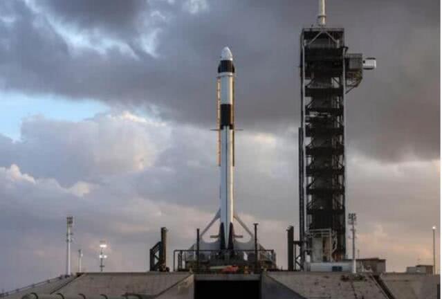 SpaceX载人飞船首次试飞再推迟 将不早于2月份