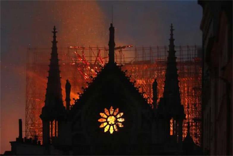 巴黎圣母院大火后如何重建？《刺客信条》和3D地图或将立下大功